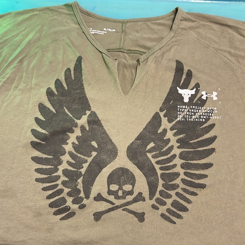 Project Rock crop top. - Picture 2 of 3